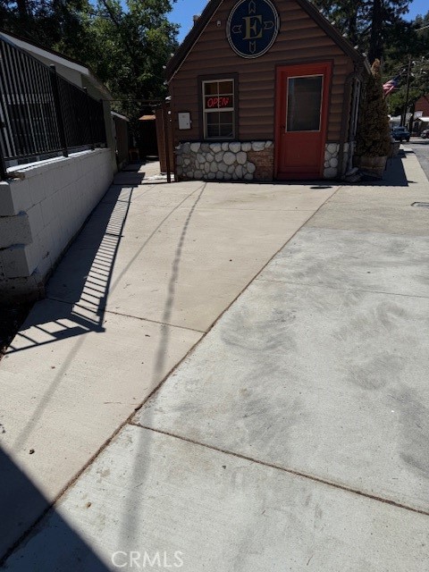 Detail Gallery Image 13 of 15 For 23775 Apt a Lake Dr, Crestline,  CA 92325 - 1 Beds | 1 Baths