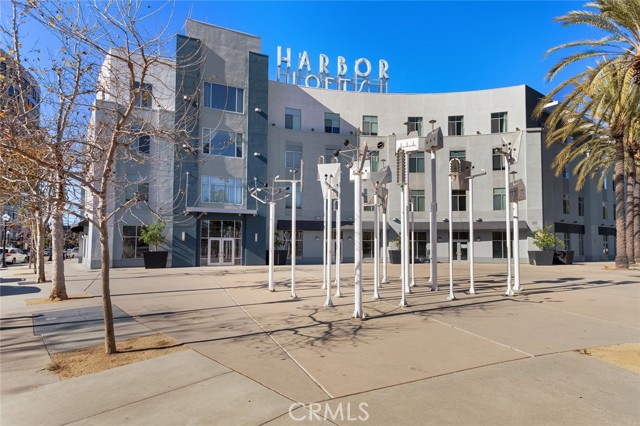 435 W Center Street Promenade, Anaheim CA: https://media.crmls.org/medias/c8ab69da-0290-4f5c-a061-63e8313bd7df.jpg
