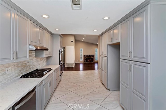Detail Gallery Image 8 of 20 For 1249 Melville Dr, Riverside,  CA 92506 - 4 Beds | 2 Baths
