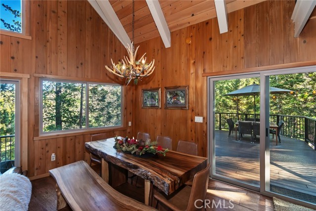 26621 Thunderbird Drive, Lake Arrowhead CA: https://media.crmls.org/medias/c8abc182-2958-42b3-82df-a22e352198ba.jpg
