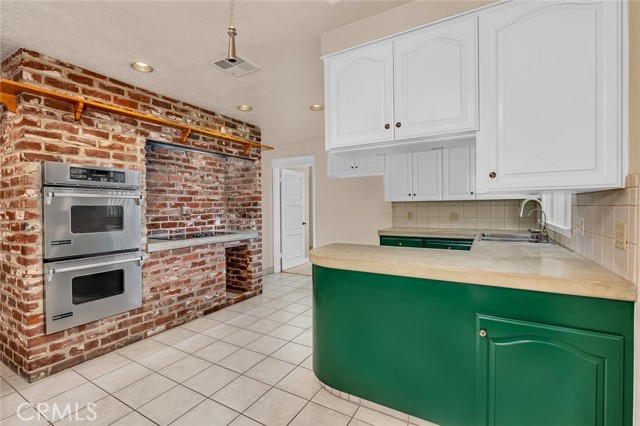 Detail Gallery Image 9 of 33 For 401 S Johnson Rd, Turlock,  CA 95380 - 3 Beds | 2/1 Baths