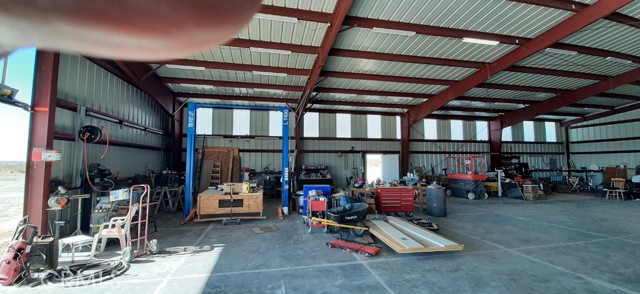 8337 20th W Street, Mojave CA: https://media.crmls.org/medias/c8ac3894-3d80-49e4-acd0-677f9d7d7ca9.jpg