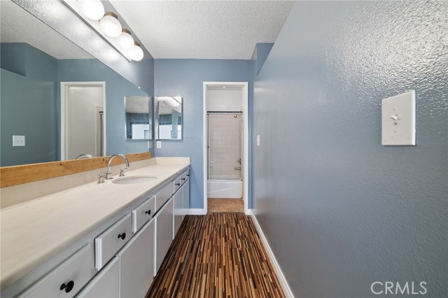 Detail Gallery Image 24 of 42 For 13534 Cordary Ave #14,  Hawthorne,  CA 90250 - 3 Beds | 3 Baths