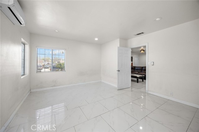 Detail Gallery Image 14 of 45 For 1414 E Thackery, West Covina,  CA 91791 - 4 Beds | 2 Baths