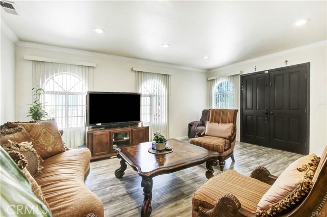 Detail Gallery Image 5 of 37 For 14349 Tiara St, Sherman Oaks,  CA 91401 - – Beds | – Baths