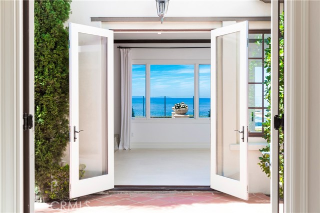 Detail Gallery Image 5 of 34 For 23 Atlantis Cove, Newport Coast,  CA 92657 - 5 Beds | 4 Baths