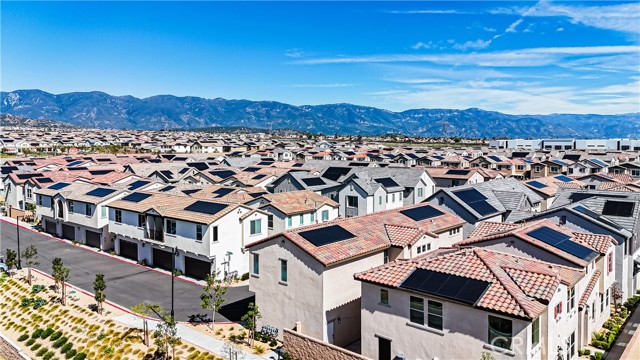 Detail Gallery Image 26 of 45 For 16651 Snowdrop #1,  Fontana,  CA 92336 - 3 Beds | 2 Baths