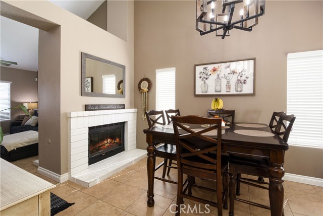 Detail Gallery Image 8 of 36 For 13373 Crystal Springs, Corona,  CA 92883 - 3 Beds | 2 Baths