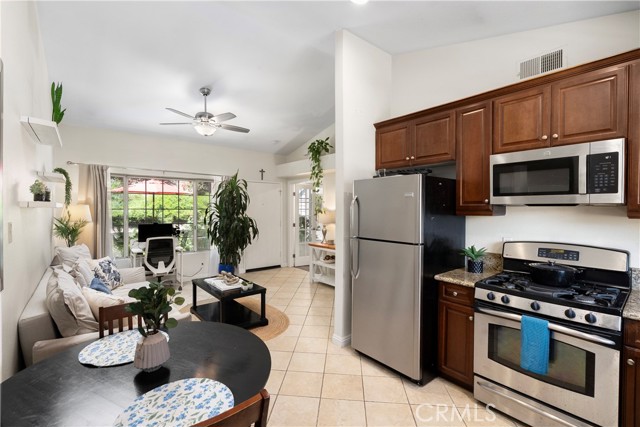 Detail Gallery Image 8 of 22 For 23412 Pacific Park 7c,  Aliso Viejo,  CA 92656 - 1 Beds | 1 Baths
