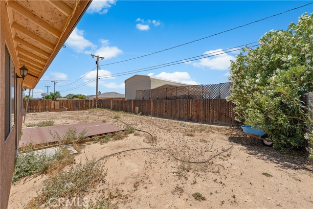 9824 Evelyn Avenue, California City CA: https://media.crmls.org/medias/c8b0372d-0ea1-46d8-8dea-6d23b6023b66.jpg