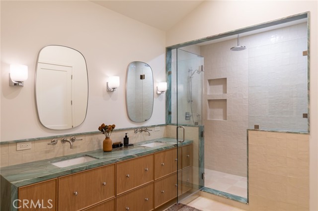 4 Bed Home for Sale in Costa Mesa, California