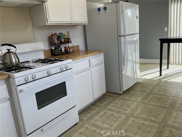 Detail Gallery Image 15 of 42 For 15974 Coronado Dr, Victorville,  CA 92394 - 3 Beds | 2 Baths