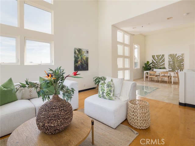 502 Rosecrans Avenue, Manhattan Beach, California 90266, 2 Bedrooms Bedrooms, ,2 BathroomsBathrooms,Residential,Sold,Rosecrans,SB23227735