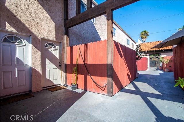 Detail Gallery Image 4 of 24 For 719 N Eucalyptus Ave 9c,  Inglewood,  CA 90302 - 2 Beds | 1/1 Baths