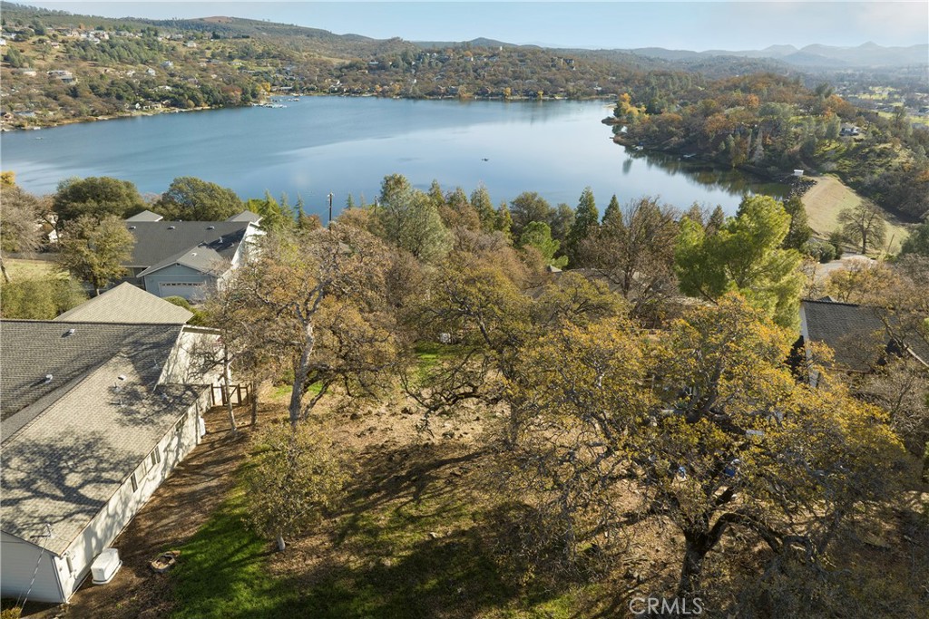 17130 Knollview Drive, Hidden Valley Lake, CA 95467