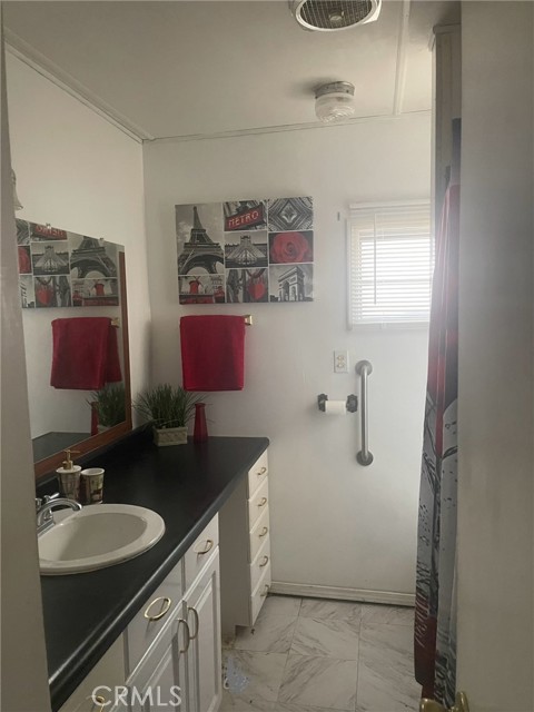 69510 Parkside Drive, Desert Hot Springs CA: https://media.crmls.org/medias/c8b4034f-48ff-491e-bc8f-e27bb6d1b48e.jpg