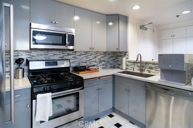 Detail Gallery Image 2 of 48 For 580 W Main St #129,  Alhambra,  CA 91801 - 2 Beds | 2 Baths