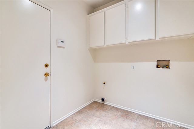 26057 Crestmont Circle, Menifee CA: https://media.crmls.org/medias/c8b49016-de10-4cf5-a937-3c793e5746c9.jpg