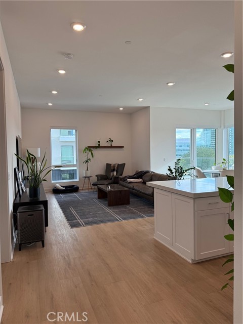 Detail Gallery Image 2 of 33 For 3414 Rivington, Irvine,  CA 92612 - 2 Beds | 2/1 Baths