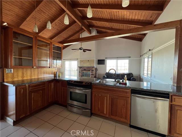 Detail Gallery Image 9 of 16 For 7885 Marilyn, Corona,  CA 92881 - 3 Beds | 2 Baths