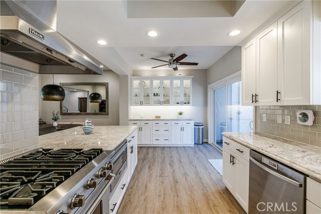 Detail Gallery Image 15 of 51 For 1219 S Catalina Ave, Redondo Beach,  CA 90277 - 4 Beds | 3/1 Baths