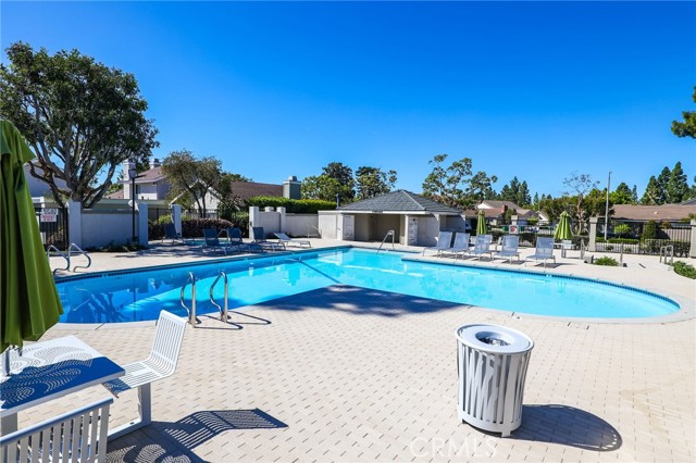 Detail Gallery Image 43 of 48 For 10 Goldenbush, Irvine,  CA 92604 - 3 Beds | 2/1 Baths