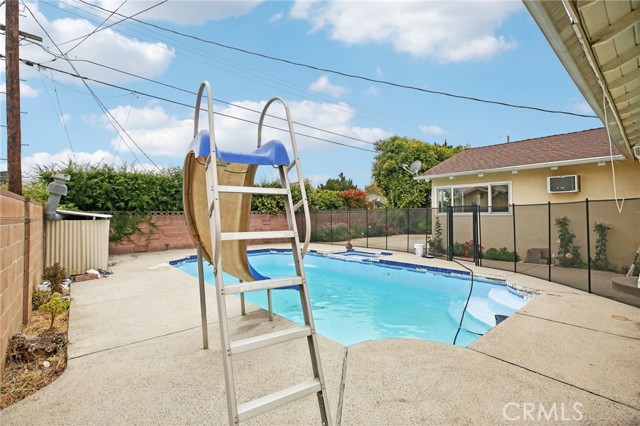 Detail Gallery Image 34 of 48 For 21044 Blythe St, Canoga Park,  CA 91304 - 3 Beds | 2 Baths