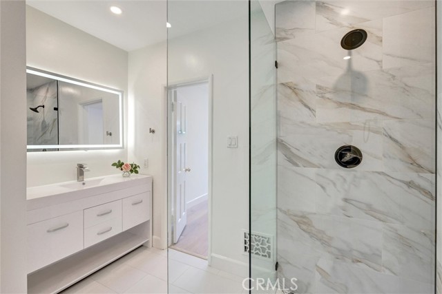 Detail Gallery Image 15 of 31 For 250 S Berkeley, Pasadena,  CA 91107 - 4 Beds | 2 Baths