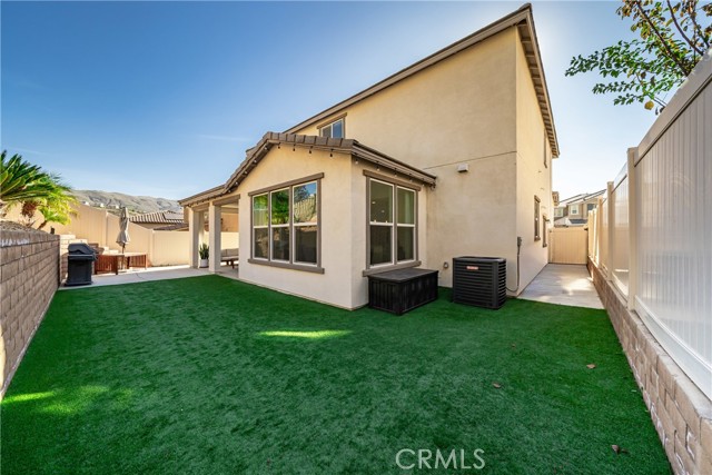 11298 Finders Court, Corona CA: https://media.crmls.org/medias/c8b9e484-442e-494f-b45d-40283990262d.jpg