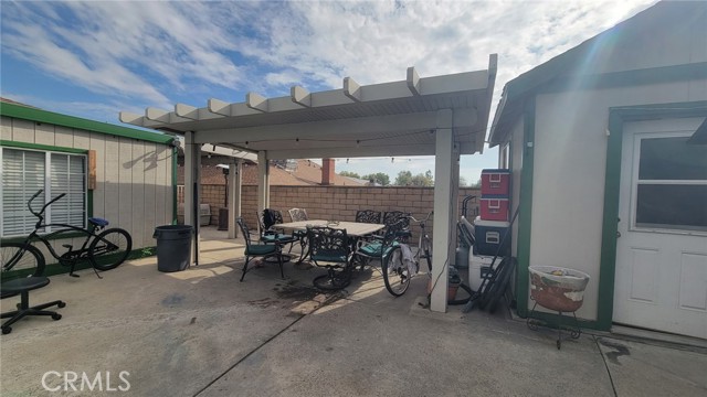 Detail Gallery Image 10 of 12 For 2904 Oleta Ln, Highland,  CA 92346 - 4 Beds | 2 Baths