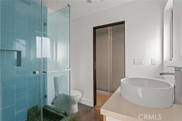 Detail Gallery Image 16 of 27 For 1518 Anita Ln, Newport Beach,  CA 92660 - 6 Beds | 4/1 Baths