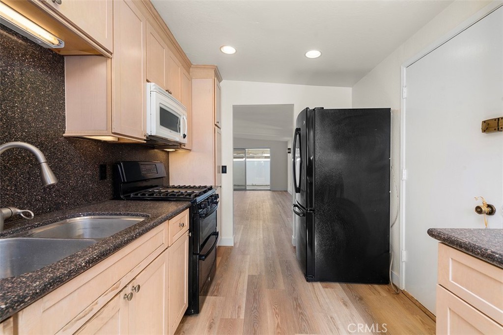 MLS #ND25257577 image #35