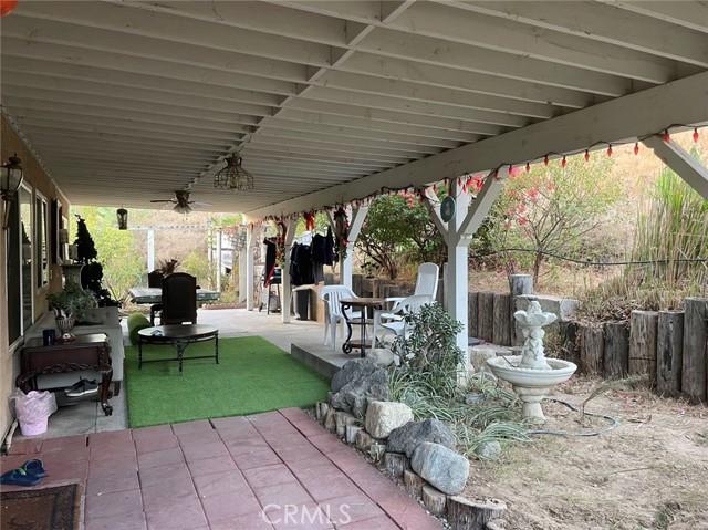 7929 bolton ave, Riverside CA: https://media.crmls.org/medias/c8bbe714-ddc1-485a-a6c4-700287bead77.jpg