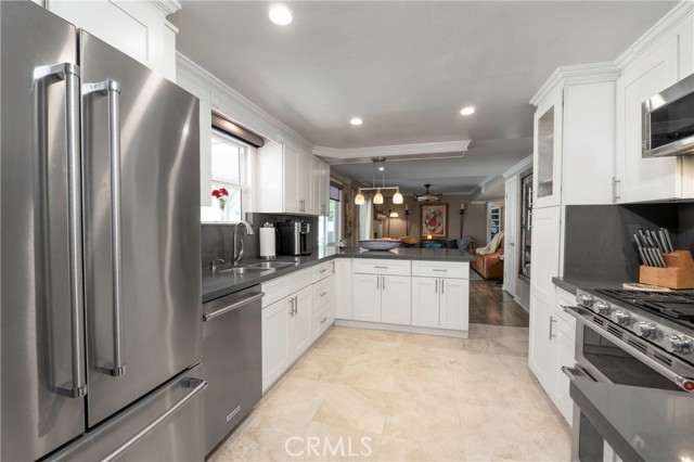 Detail Gallery Image 18 of 69 For 5481 Peacock, Riverside,  CA 92505 - 5 Beds | 2 Baths