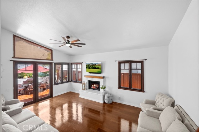 15 Vittoria Street, Laguna Niguel CA: https://media.crmls.org/medias/c8be0157-e3f3-451e-b094-7304157aa548.jpg