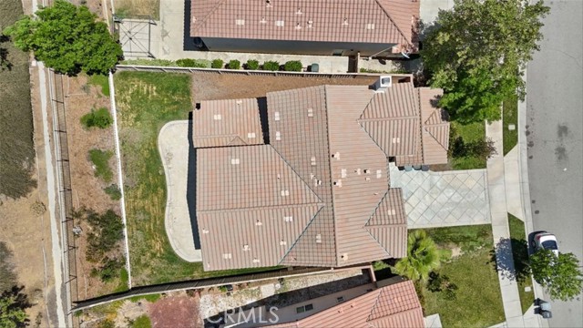 34090 Lady Fern Court, Lake Elsinore CA: https://media.crmls.org/medias/c8be08eb-8f5f-4b65-8bd2-8de6acf04201.jpg