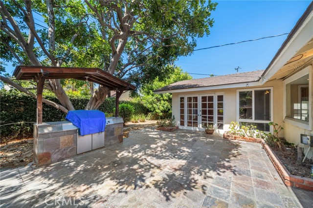 11121 Kensington Road, Los Alamitos CA: https://media.crmls.org/medias/c8bee5d8-af78-4566-9317-62d93f68049c.jpg