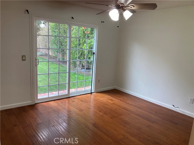 Detail Gallery Image 12 of 22 For 23464 Sylvan St, Woodland Hills,  CA 91367 - 3 Beds | 2/1 Baths