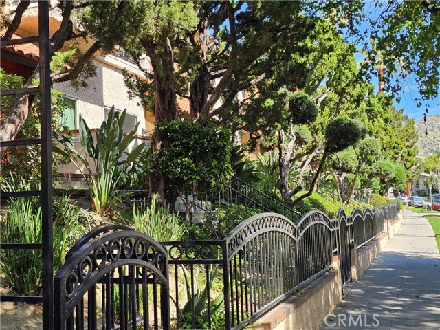 Detail Gallery Image 68 of 69 For 1711 Grismer Ave #52,  Burbank,  CA 91504 - 3 Beds | 3 Baths