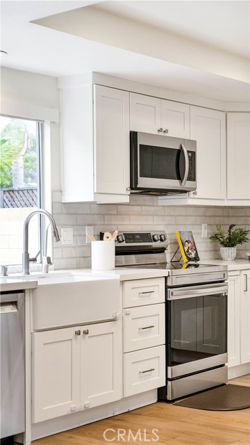 15061 Glass Circle, Irvine CA: https://media.crmls.org/medias/c8bf9f94-2450-4525-8bf7-1d309663c63f.jpg
