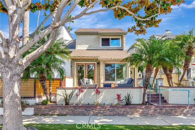 626 9th Street, Huntington Beach CA: https://media.crmls.org/medias/c8c0214a-699f-4663-9189-e44f926743a0.jpg