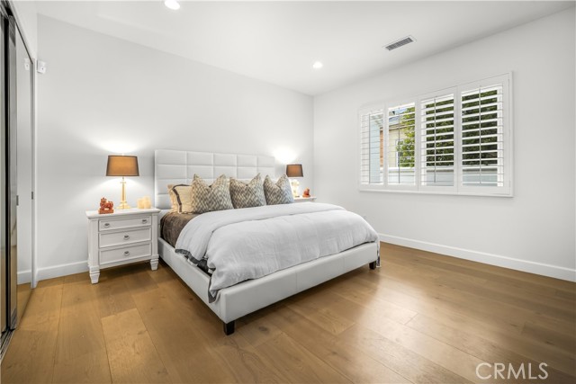 5366 Collingwood Circle, Calabasas CA: https://media.crmls.org/medias/c8c2cc79-57d0-4dda-a7e1-71980eed91d9.jpg