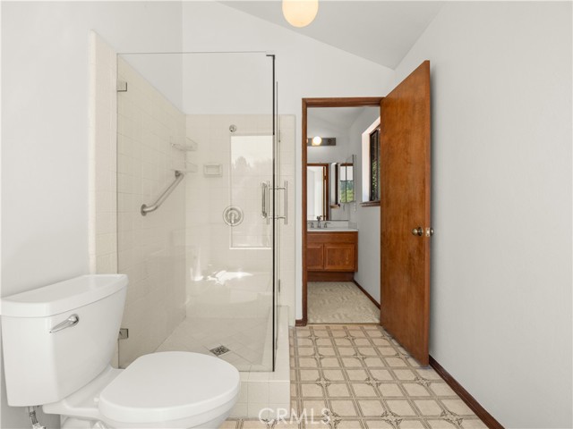24540 Acorn Court, Newhall CA: https://media.crmls.org/medias/c8c3387c-9789-4f76-a3af-dd4d9df9d645.jpg