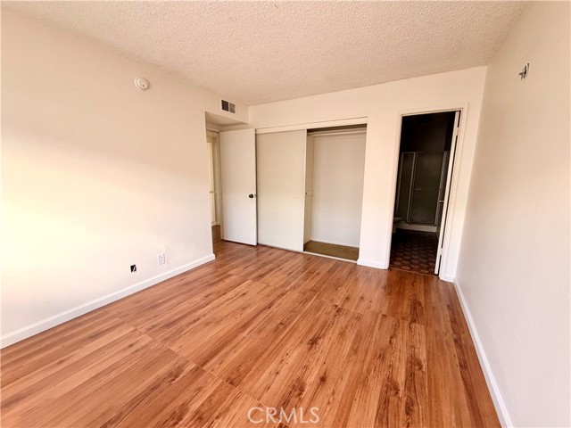 Detail Gallery Image 13 of 25 For 14134 Delano, Van Nuys,  CA 91401 - 2 Beds | 2 Baths
