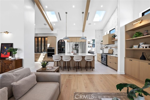 11444 Harrisburg Road, Rossmoor CA: https://media.crmls.org/medias/c8c40e5a-b494-482c-820c-3c316ea7f8b8.jpg