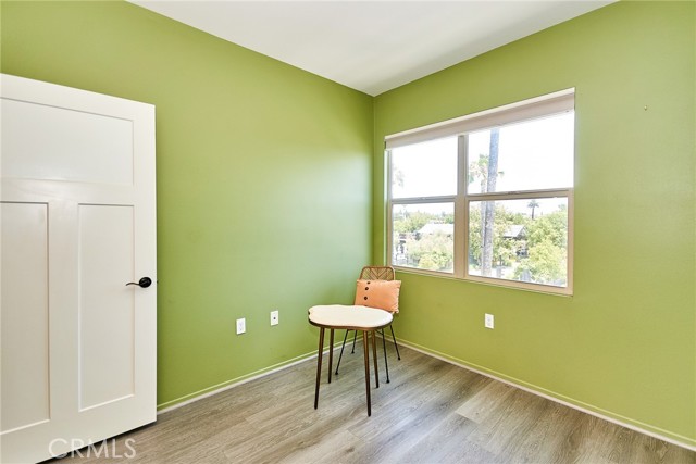 401 S Anaheim Boulevard, Anaheim CA: https://media.crmls.org/medias/c8c4edfb-69d7-4645-906b-0706e5f4e3b6.jpg