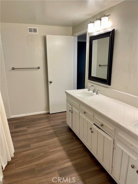 1327 N Stanford Avenue, Upland CA: https://media.crmls.org/medias/c8c52c85-6d99-410a-ac84-2e96d1ec052f.jpg