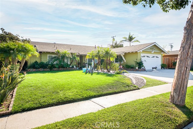 827 Saint Clair St, Costa Mesa, CA 92626