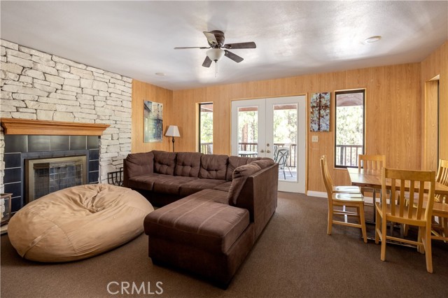 Detail Gallery Image 17 of 45 For 42592 Donez Way, Big Bear Lake,  CA 92315 - 9 Beds | 5/1 Baths