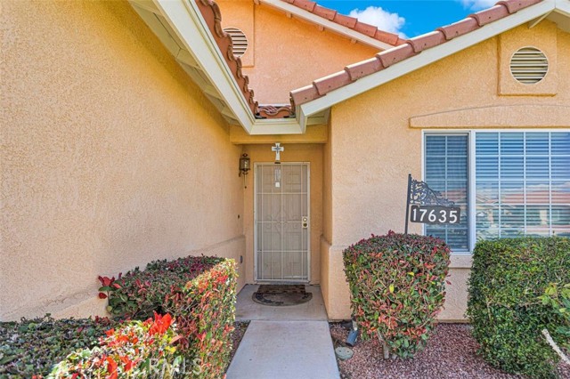 Detail Gallery Image 5 of 30 For 17635 Electra Dr, Victorville,  CA 92395 - 3 Beds | 2 Baths